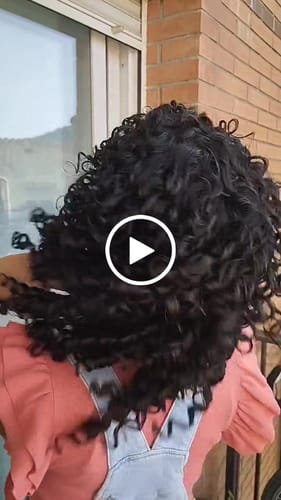 Customer video review of Bounce Curl Volume EdgeLift Brush