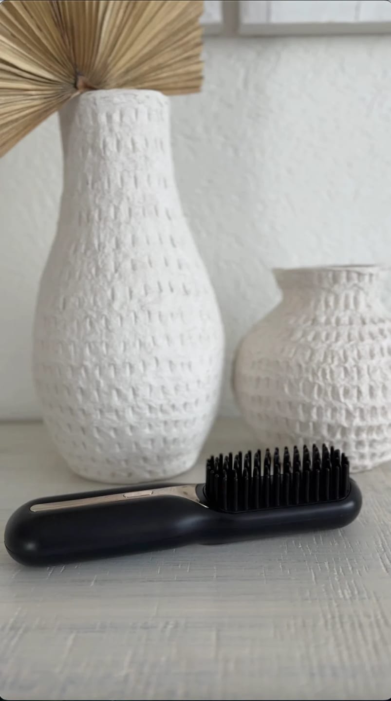 Customer photo review of LumoShine Brush® - Vielseitige Bürste für jeden Haarstyle