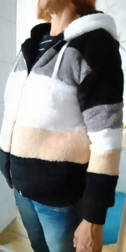 Customer photo review of Plüschiger, warmer Kapuzenmantel