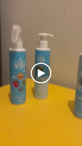 Customer video review of Kit Cuidado Diário Kids
