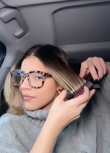 Customer photo review of LumoShine Brush® - Vielseitige Bürste für jeden Haarstyle