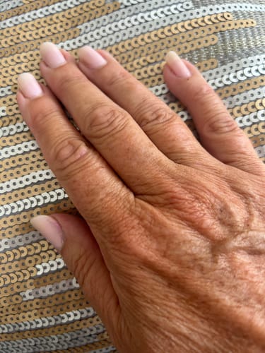 Customer photo review of CND™ Vinylux™ Ice Bar 15ml