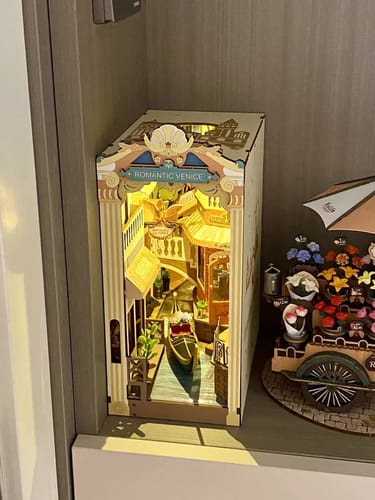 Customer photo review of Romantic Venice DIY Book Nook