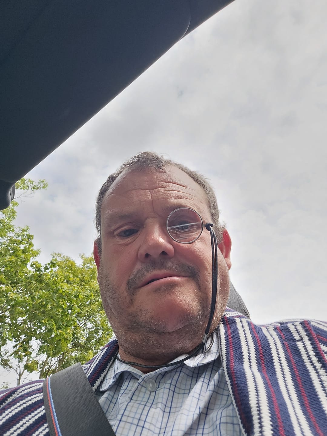 Customer photo review of Monocle - Silver (Dark Gun Metal)