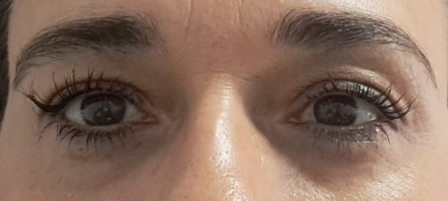 Customer photo review of Suero para pestañas y cejas