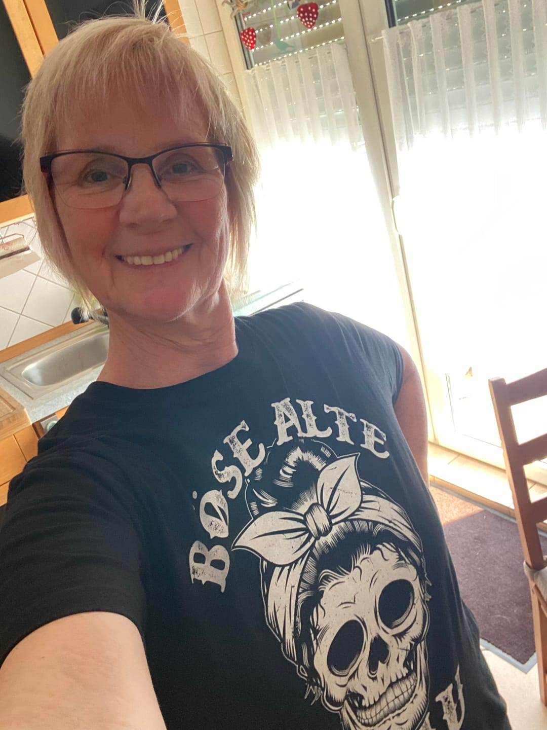 Customer photo review of Böse alte Frau - Damen T-Shirt