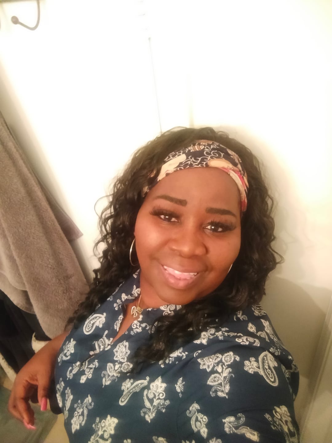 Customer photo review of Sensationnel Instant Weave Half Wig HZ 7047
