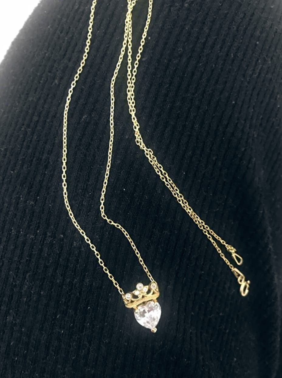 Customer photo review of Gemstone Heart Queen Crown 925 Silver Necklace