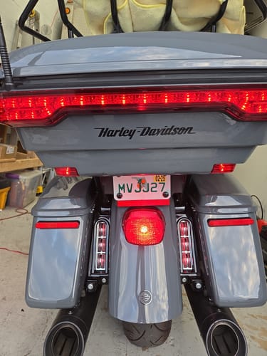 Customer photo review of HR3 Gunship Gray King Size Tour Pack Luggage with Speaker Cut Outs For 14-24 Harley Touring