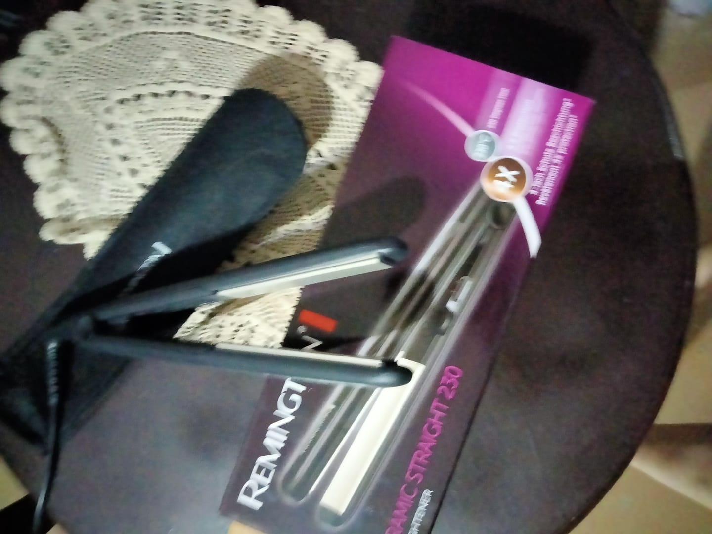 Customer photo review of Remington Ceramic Slim Straightener 230