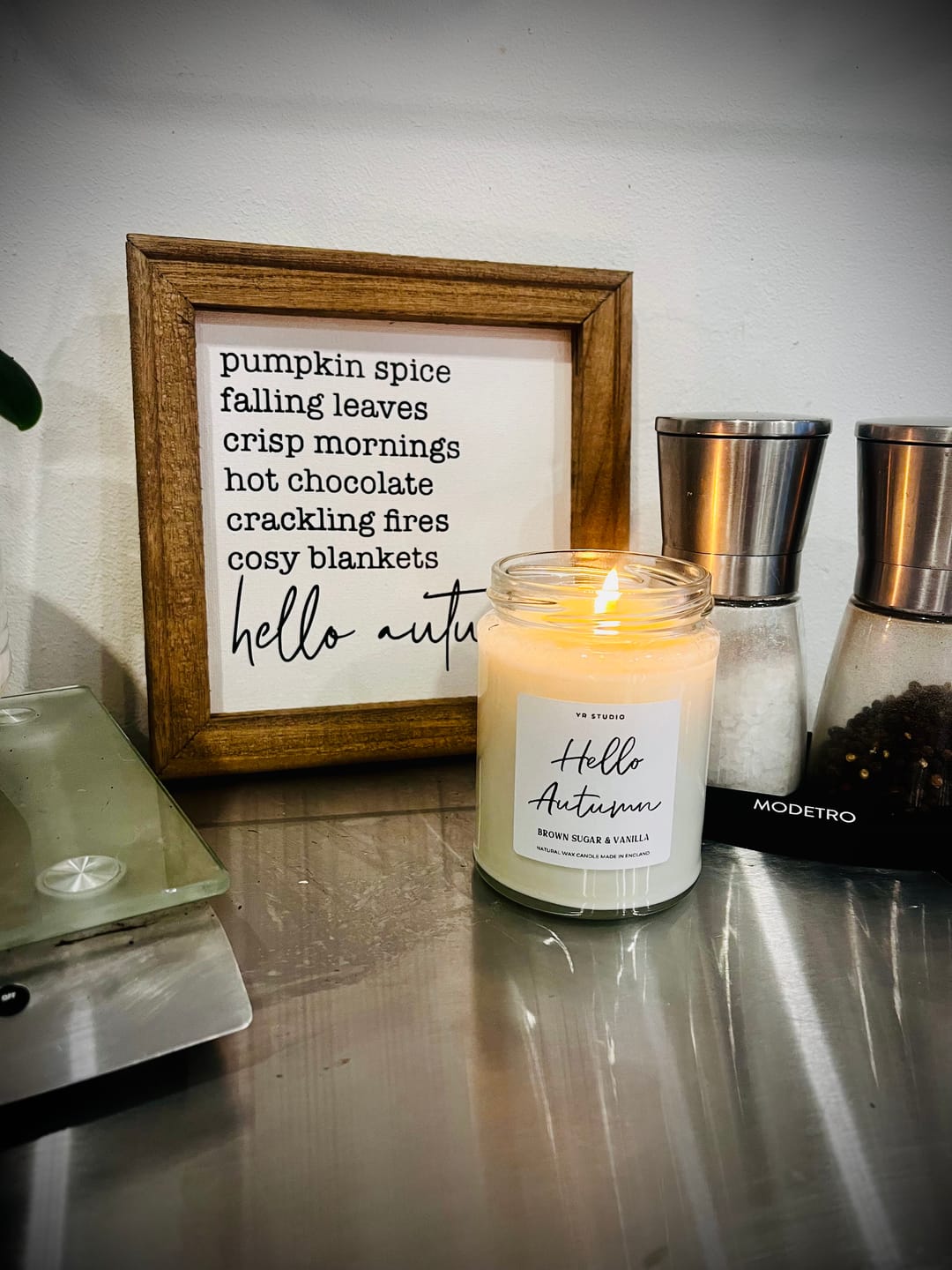 Customer photo review of "Hello Autumn" Candle