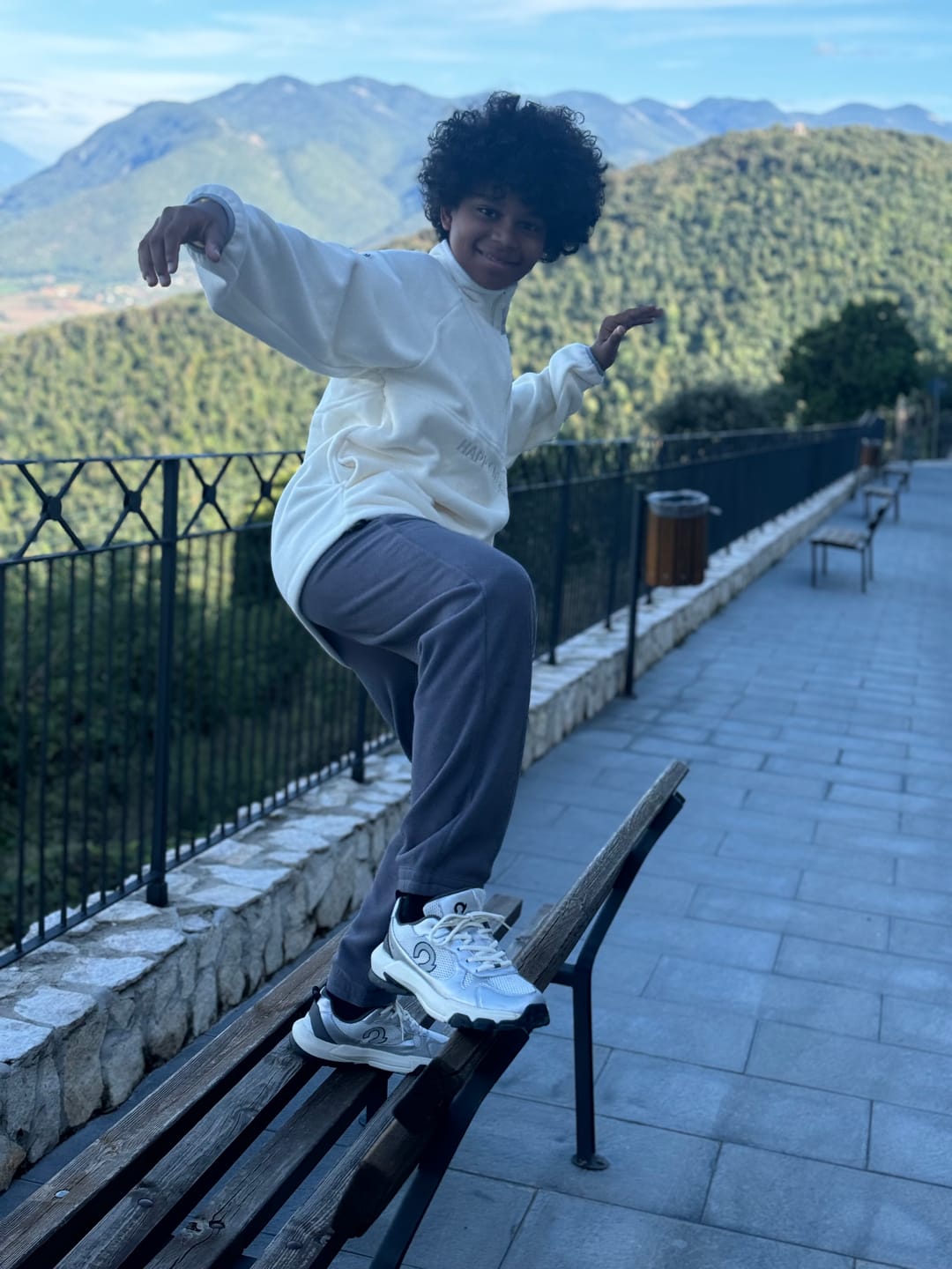 Customer photo review of MovingFree Super Light Sneaker 5.0