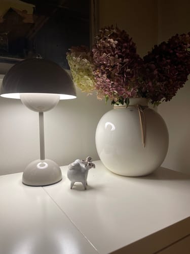 Customer photo review of Bordslampa - Svamplampa Flowerbud - Batteridriven 5000 mAH