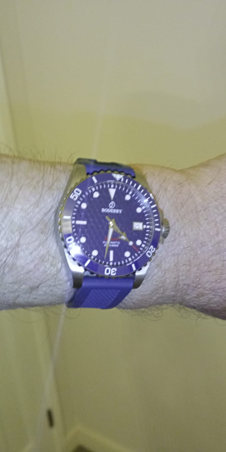 Customer photo review of SEATURTLE.OCEAN(TITANIUM) - Automatic Titanium Diver Watch | Sea Blue