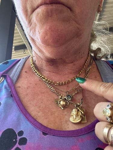 Customer photo review of 18k Gold Figaro Chain