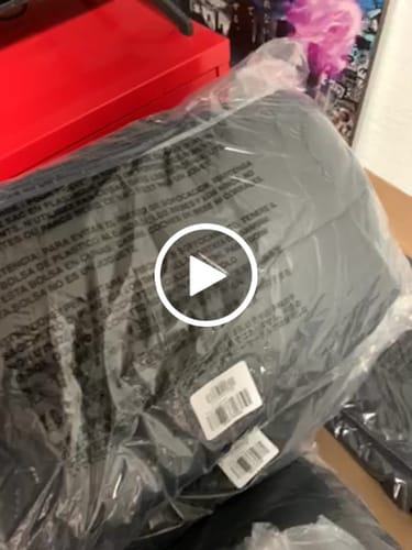 Customer video review of Round Jacket 2 - Yeezy Gap Engineered by Balenciaga