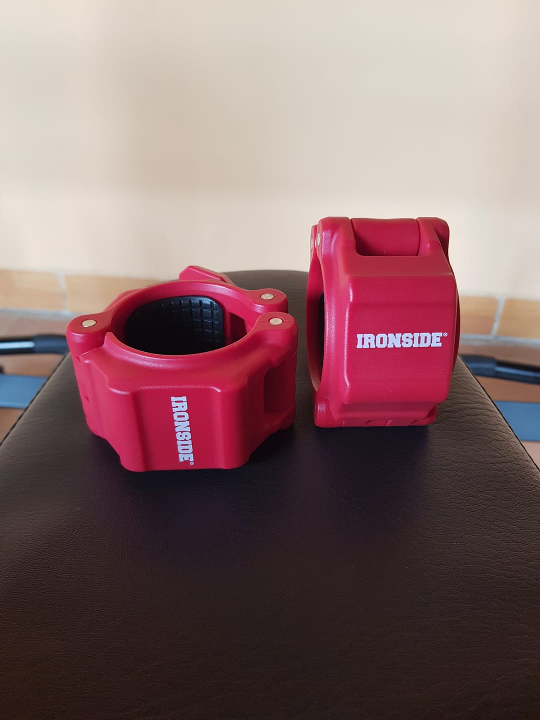 Customer photo review of Collarines Plásticos PRO IRONSIDE (par)