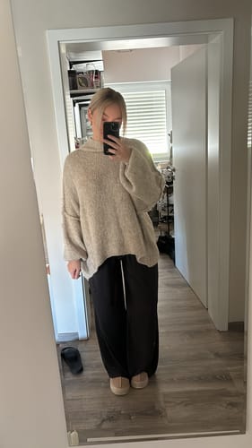 Customer photo review of Meli Strick Pullover - Taupe