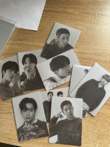 Customer photo review of BTS - POP UP : MONOCHROME OFFICIAL MD PRINTED PHOTO