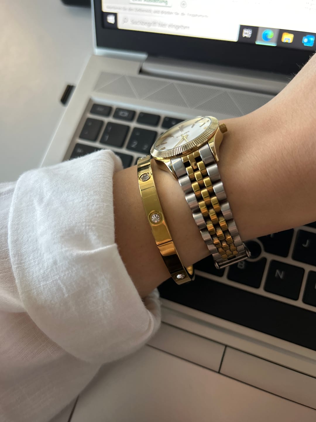 Customer photo review of Deluxe Timeless Stone Armreif 18K Vergoldet
