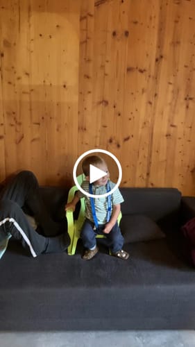 Customer video review of Wolimbo Mädchen Kapuzenhandtuch mit Namen und Motiv