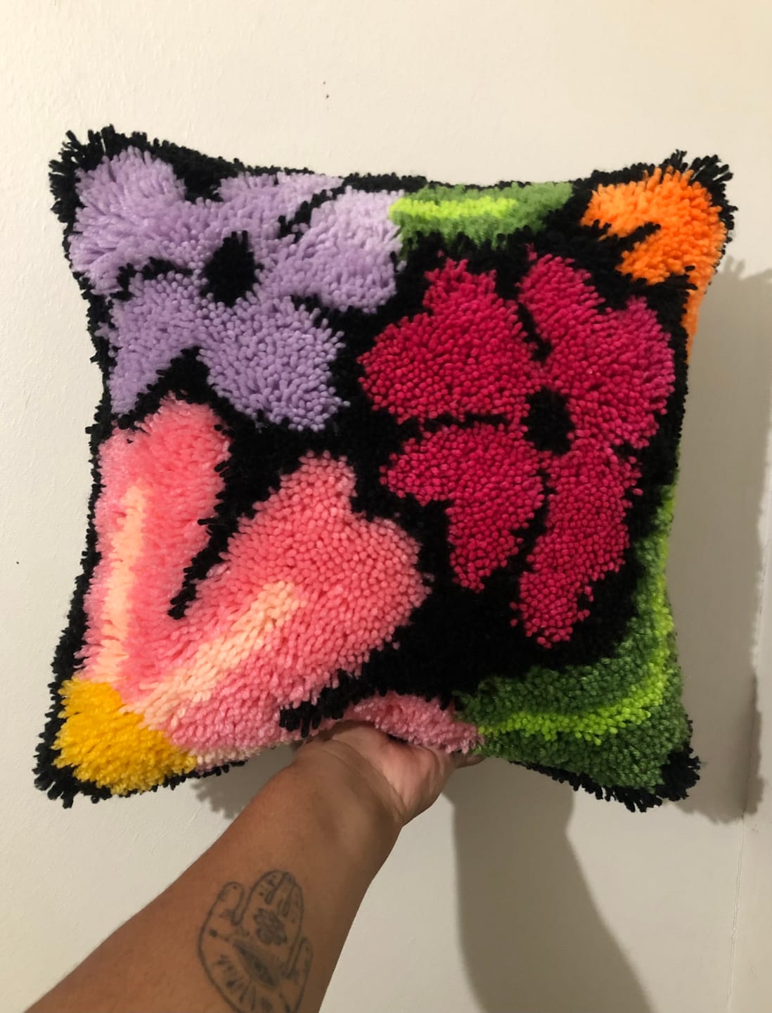 Customer photo review of PRETTY PETALS - BLACK Latch Hook Cushion Kit