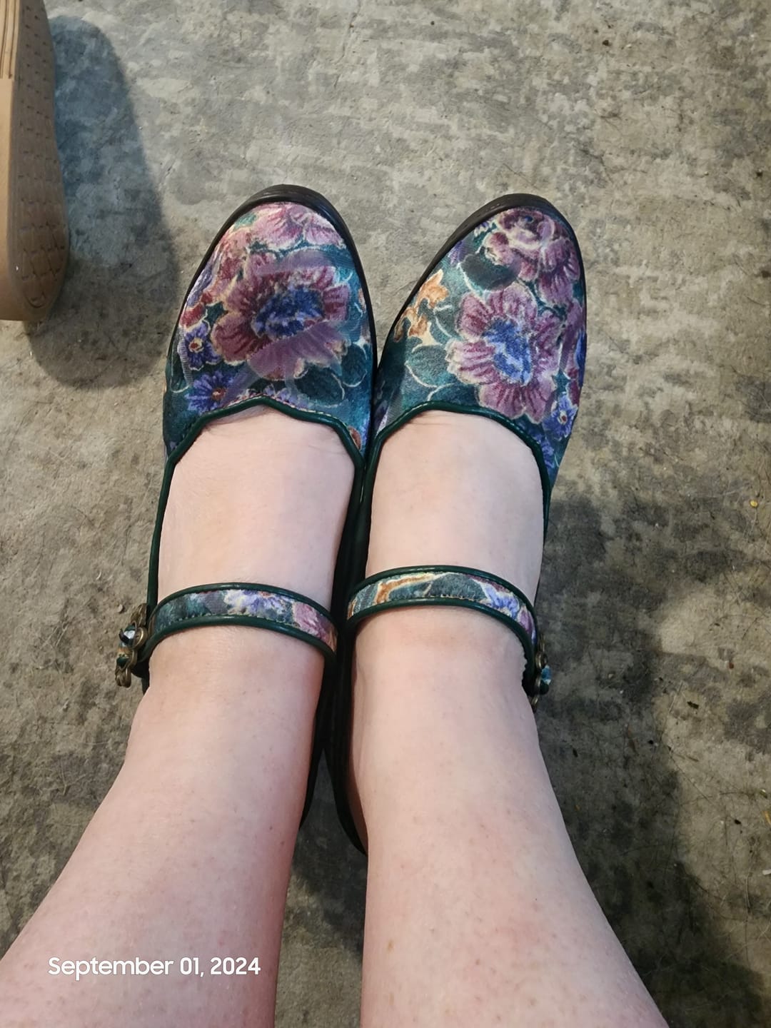 Customer photo review of Retro Handmade Embroidered Pumps