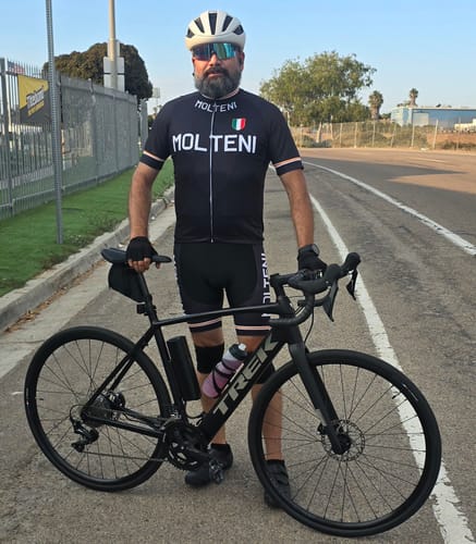 Customer photo review of MOLTENI Black Retro Short Sleeve Cycling Kit