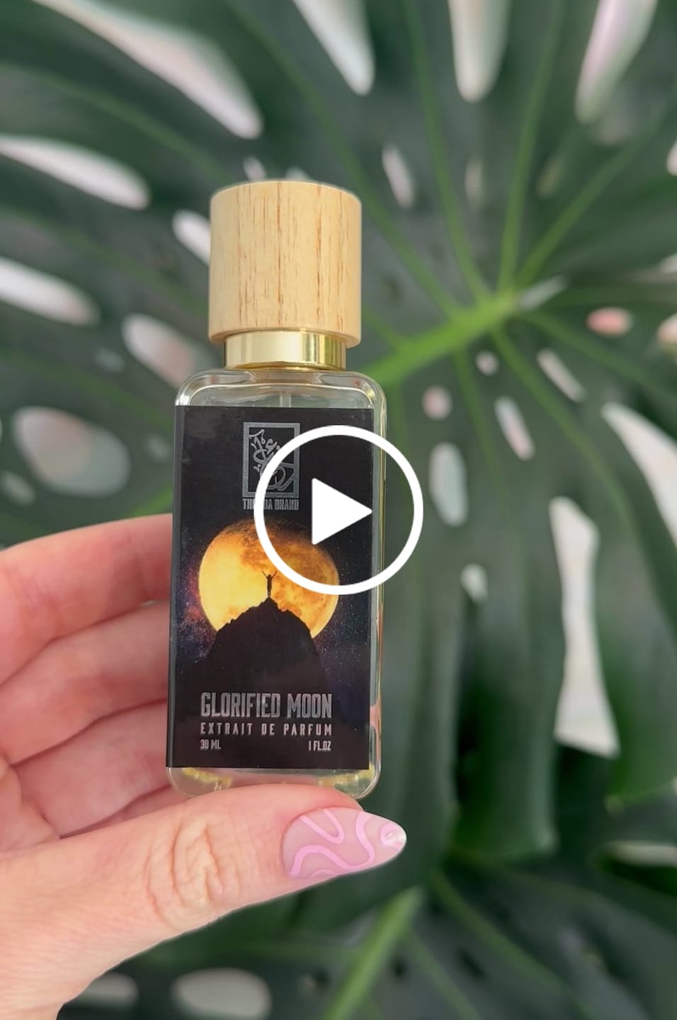Customer video review of Dua's Moon Is Glorified