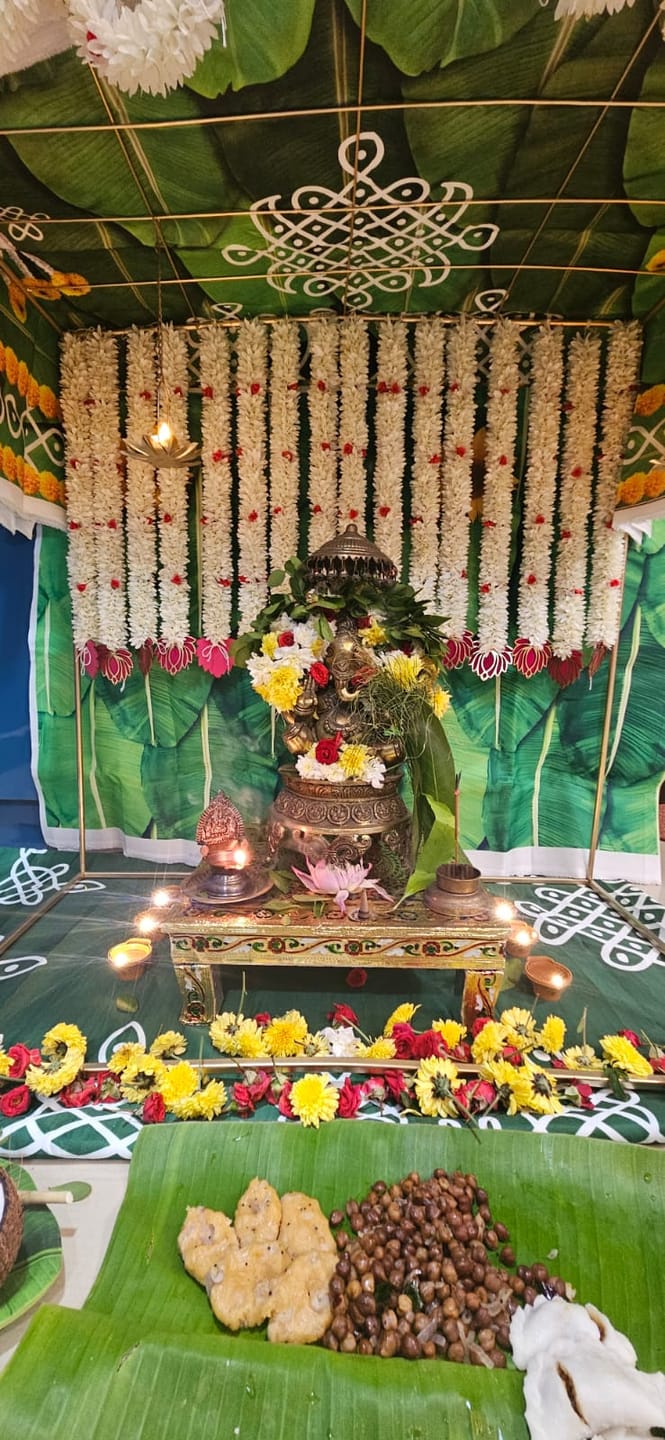 Customer photo review of Pooja Mandir Mandap Backdrop stand for Diwali , Navratrir , Ganesh Chaturthi , Varalaxmi or Festivals decoration 🔥 (3*3 ft, video attached 📷)