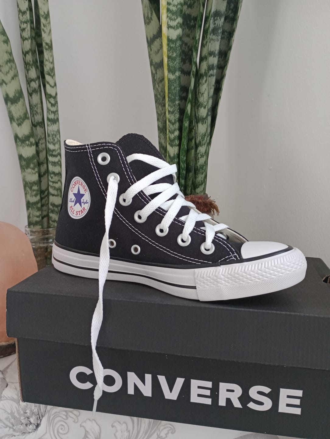 Customer photo review of Zapatillas Converse Chuck Taylor Hi Negro