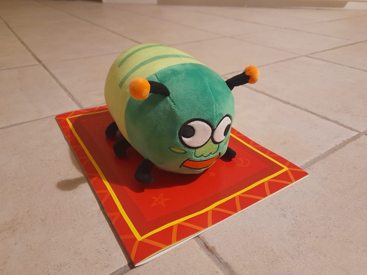 Customer photo review of Peluche Bruco Gianluco + Albo Fumetti e Canzoni!
