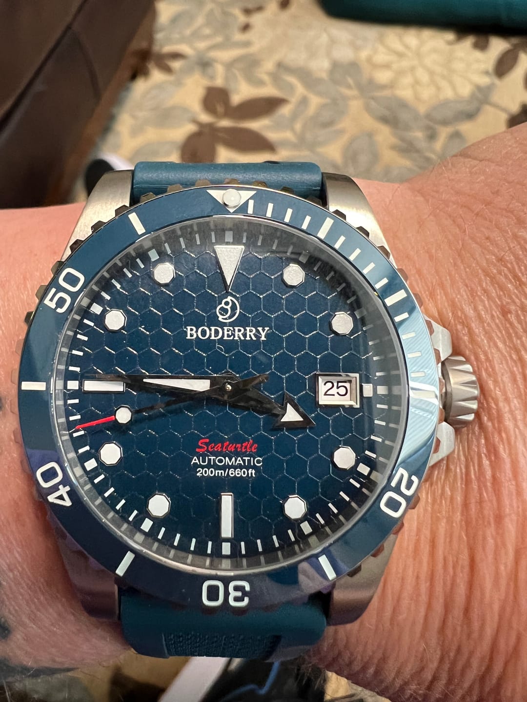 Customer photo review of SEATURTLE.OCEAN(TITANIUM) - Automatic Titanium Diver Watch | Sea Blue