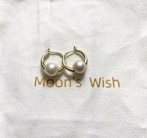 Customer photo review of THANDIE - Akoya Pearl Hoop Earrings