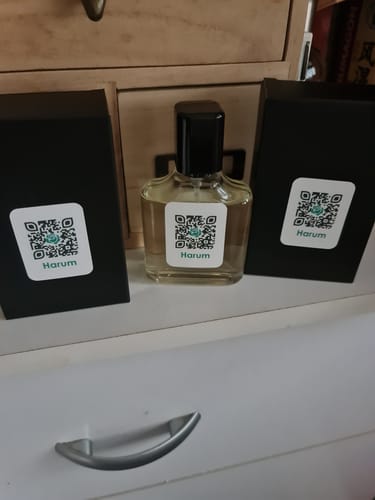 Customer photo review of Men • The Blue