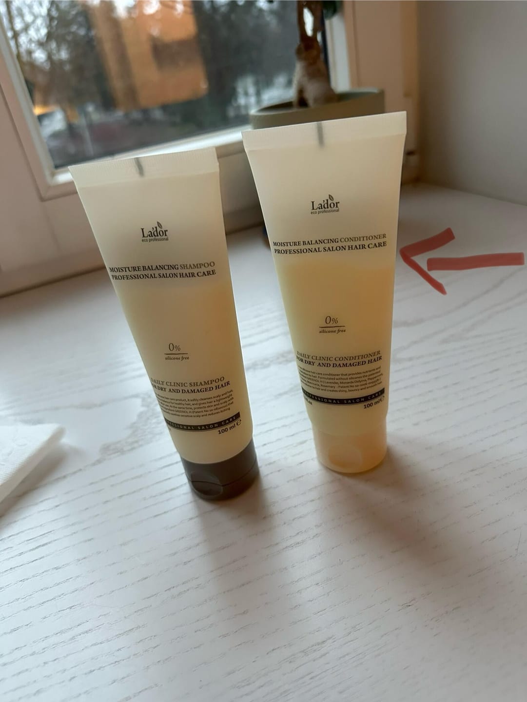 Customer photo review of Mitrinošs šampūns matiem bez silikona Lador Moisture Balancing Shampoo