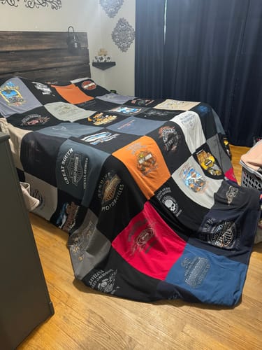Customer photo review of Colossal T-shirt blanket with 18" Panels