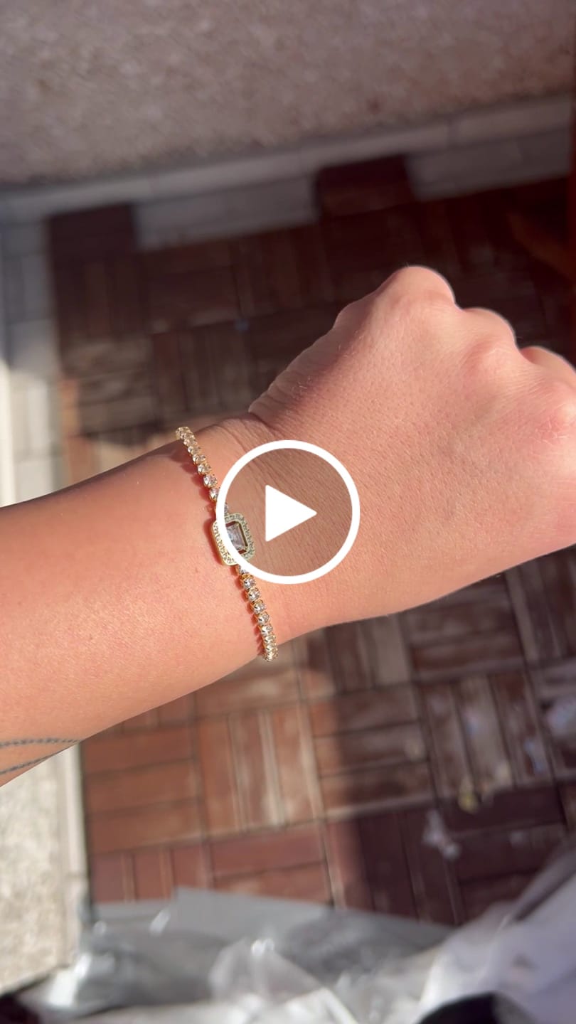 Customer video review of Elisa Armband | 18K vergoldet