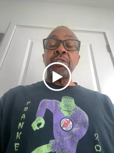 Customer video review of Winter Cologne Discovery Set