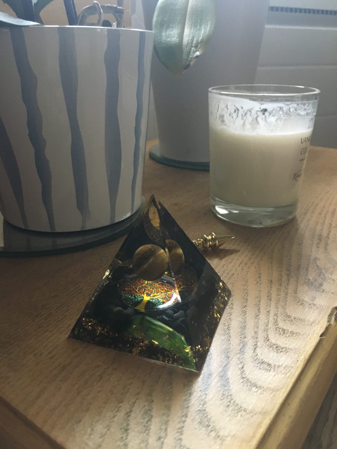 Customer photo review of Orgonite "Arbre de Vie Renaissant" en Oeil de Tigre & Obsidienne