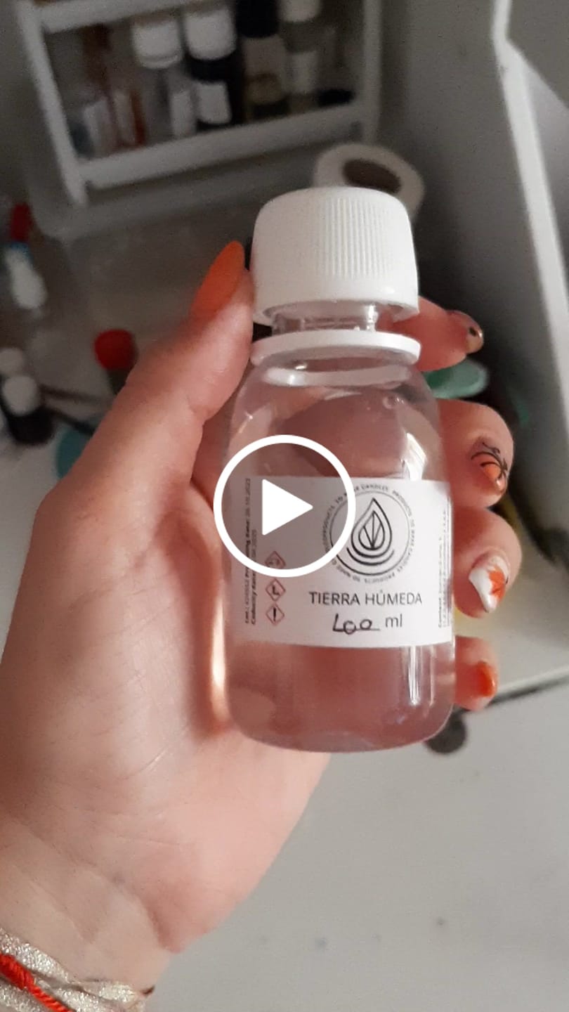 Customer video review of Fragancia TIERRA HÚMEDA