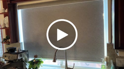Customer video review of SmartWings Motorized Roller Shades 100% Blackout Safari