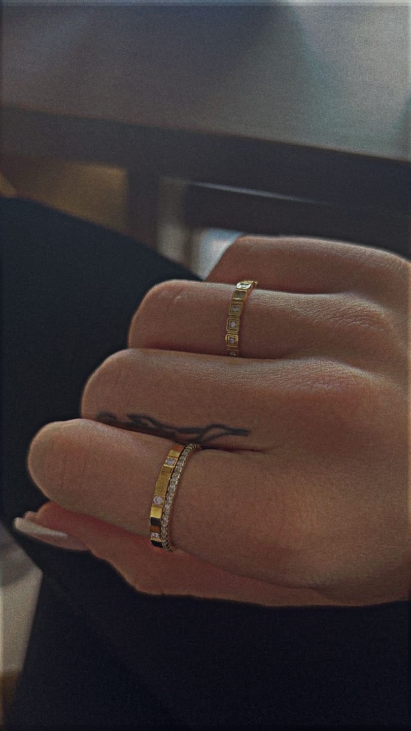 Customer photo review of Lola Ring | 18K vergoldet