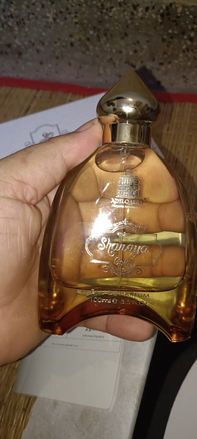 Customer photo review of Shanaya Gold Perfume Spray