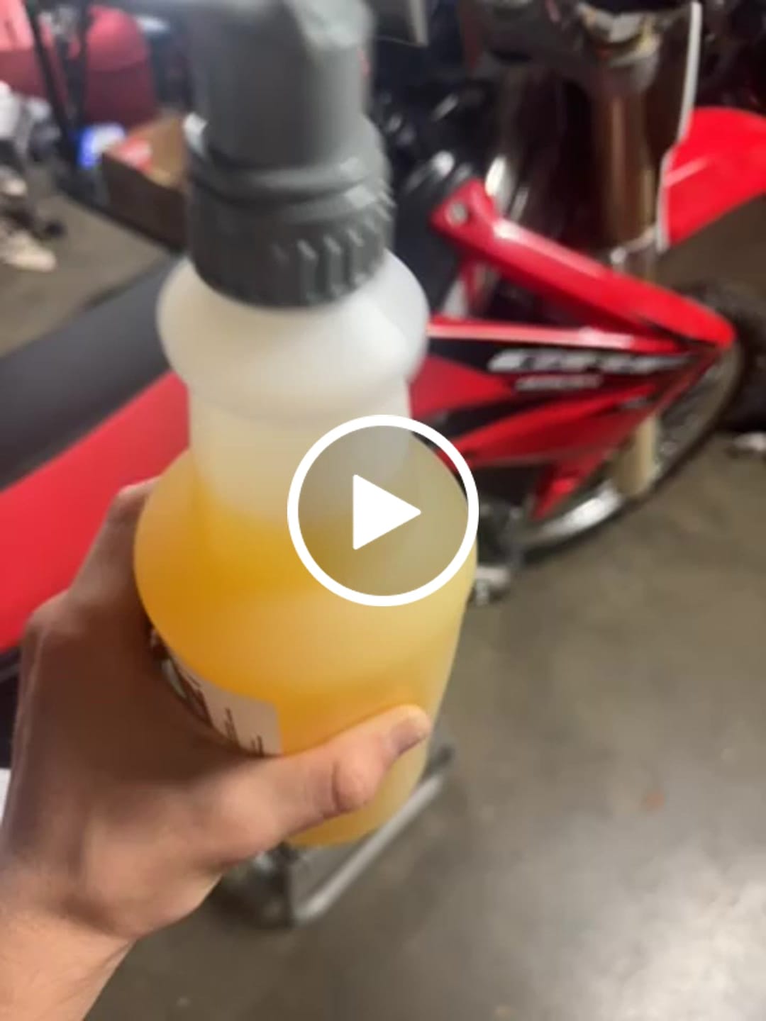 Customer video review of Blank 32oz. Bottle w/ Chemical Sprayer
