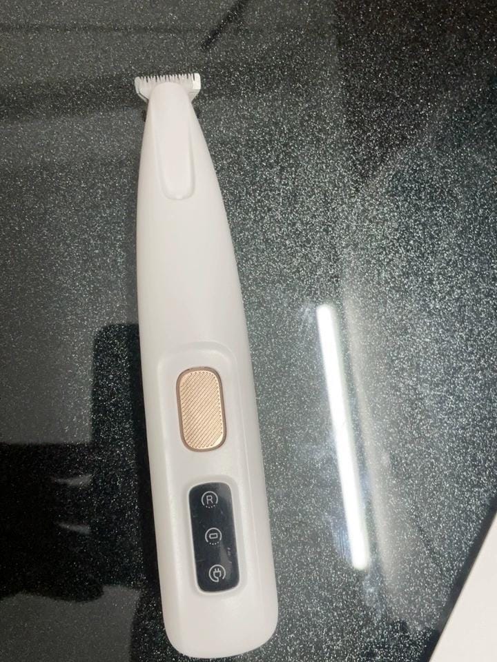 Customer photo review of HydroGuard Waterproof Paw Groomer with LED Precision