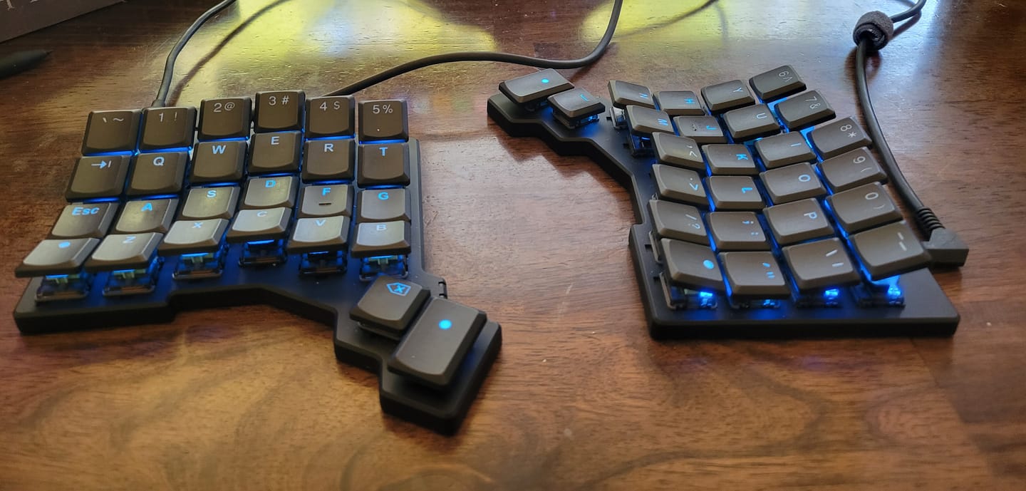 Customer photo review of Keycap Tilting Kit