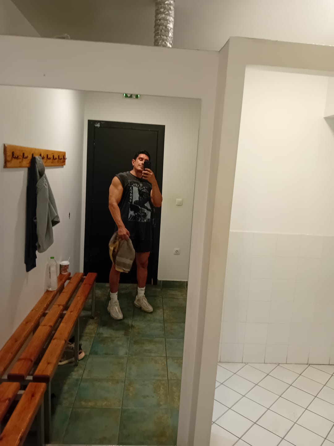 Customer photo review of BERSERK HUNTER TANK TOP