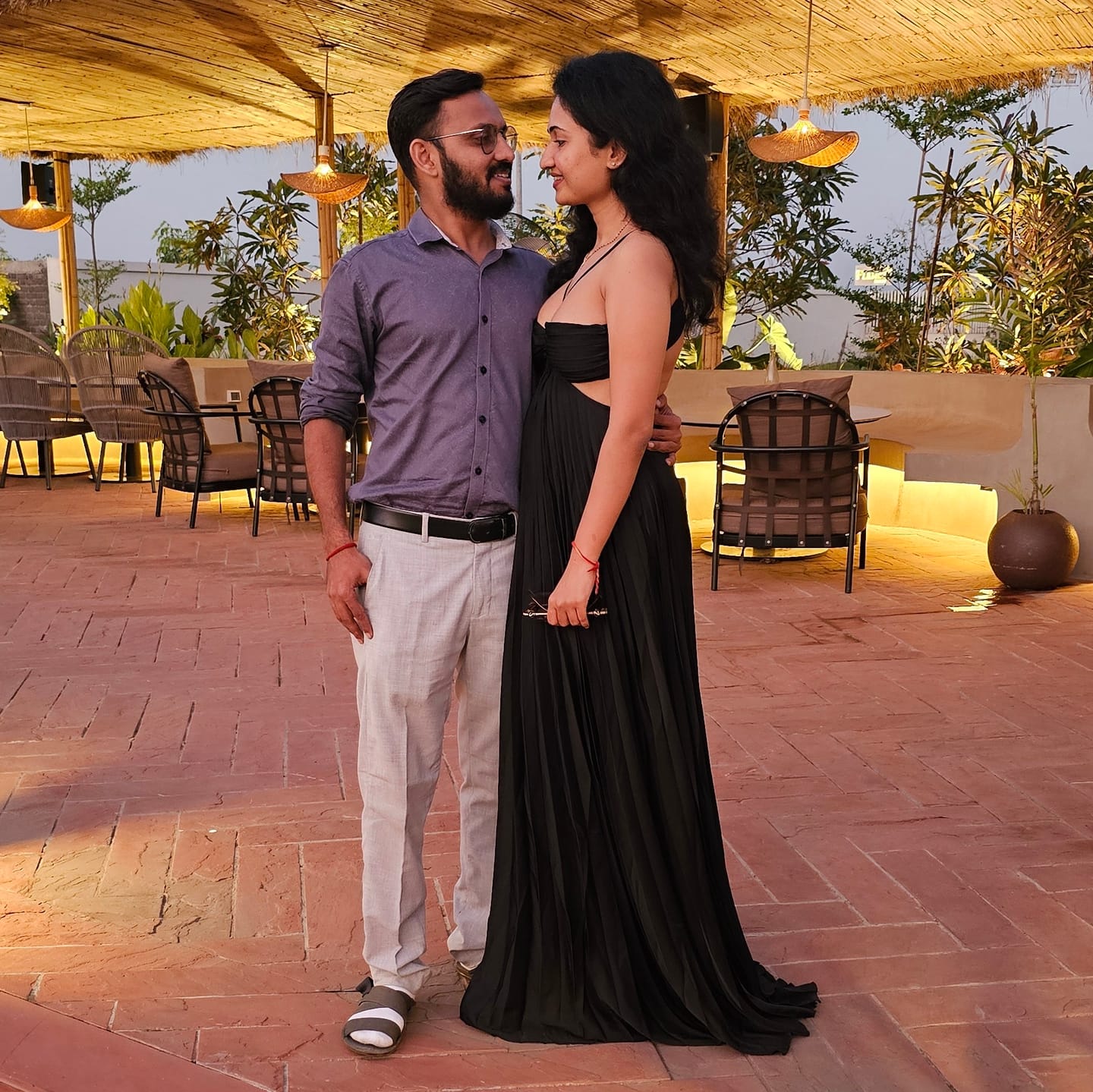 Customer photo review of Hay Luxe Pleated Flowy Maxi Dress
