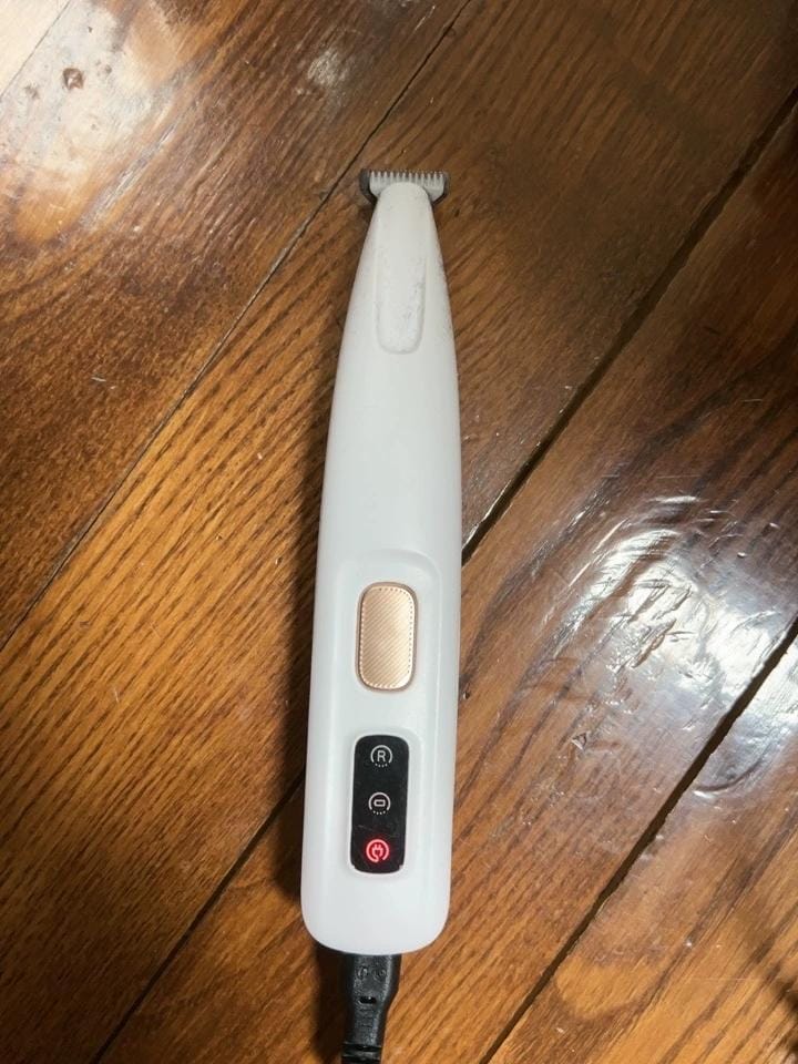Customer photo review of HydroGuard Waterproof Paw Groomer with LED Precision